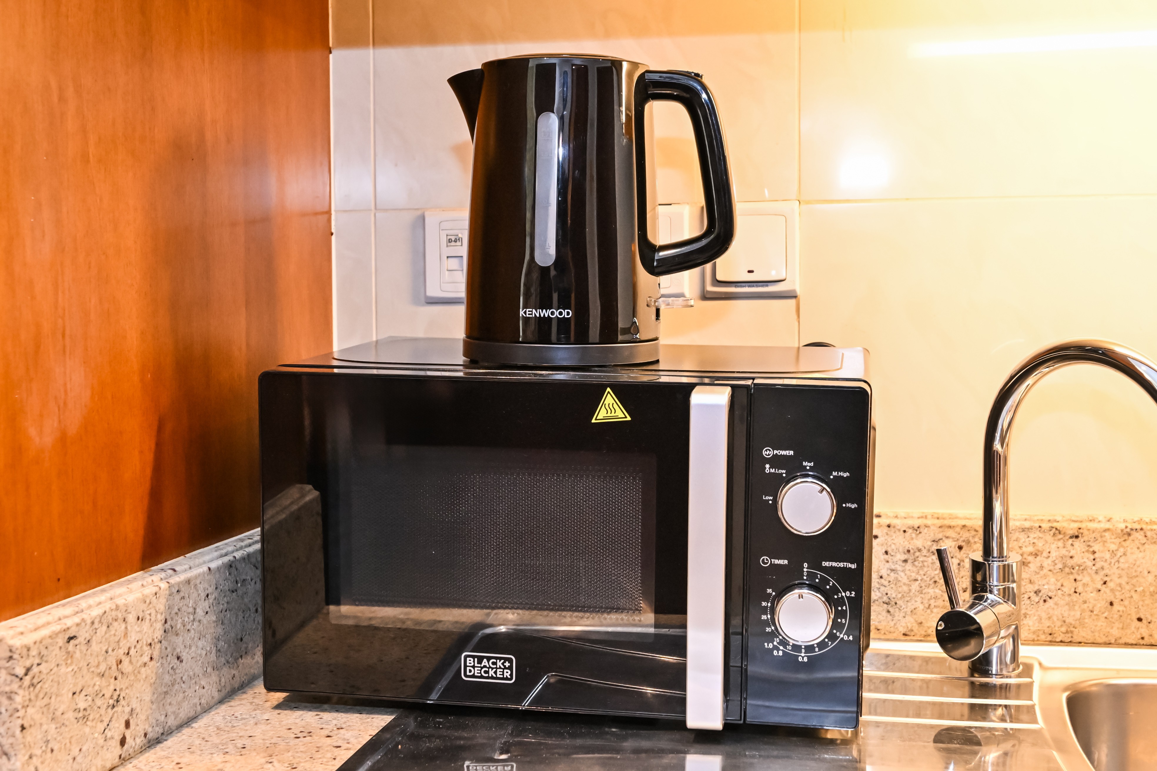 WALK TO BURJ-KHALIFA AND FOUNTAIN - 10