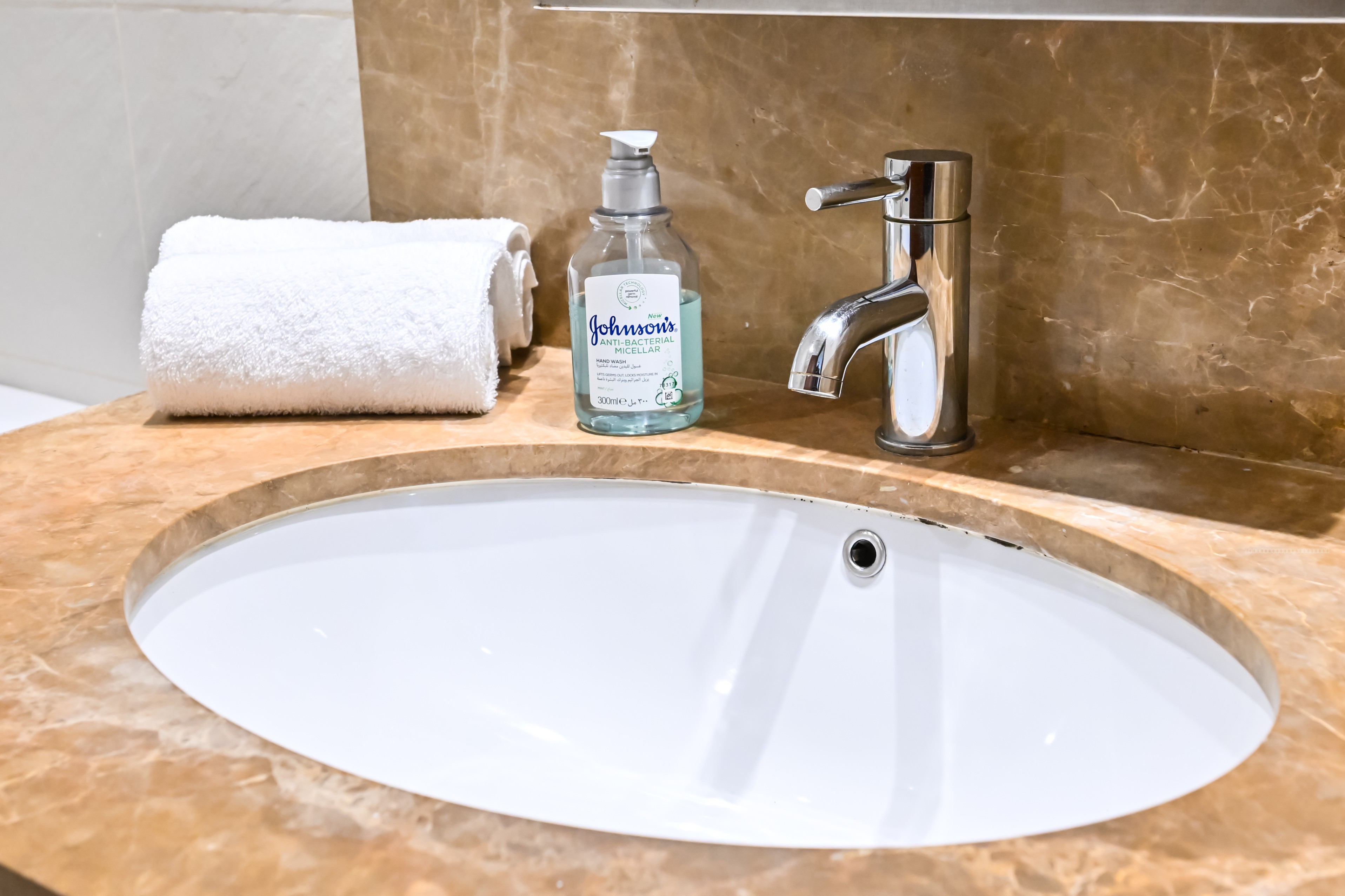 WALK TO BURJ-KHALIFA AND FOUNTAIN - 5