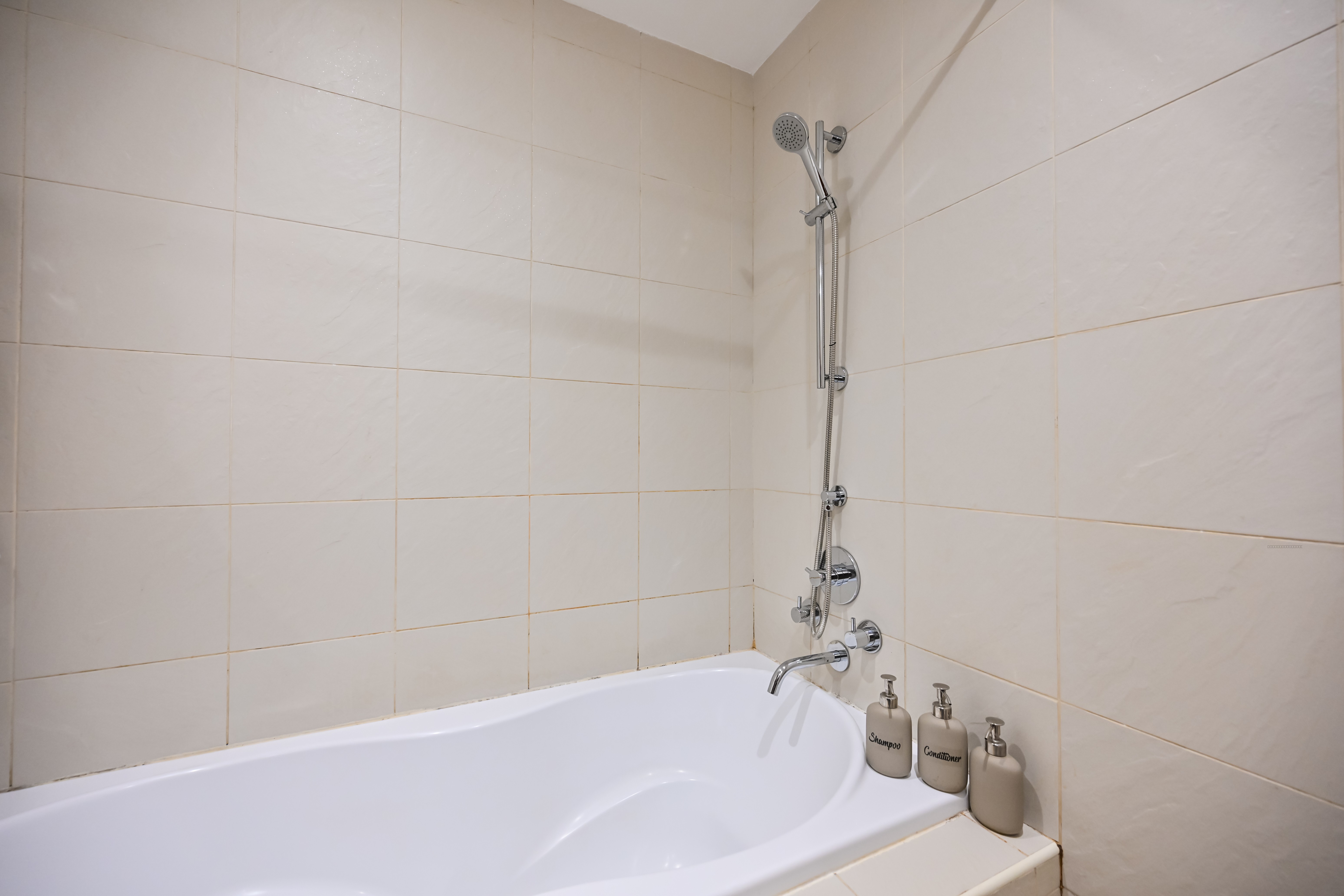 WALK TO BURJ-KHALIFA AND FOUNTAIN - 2