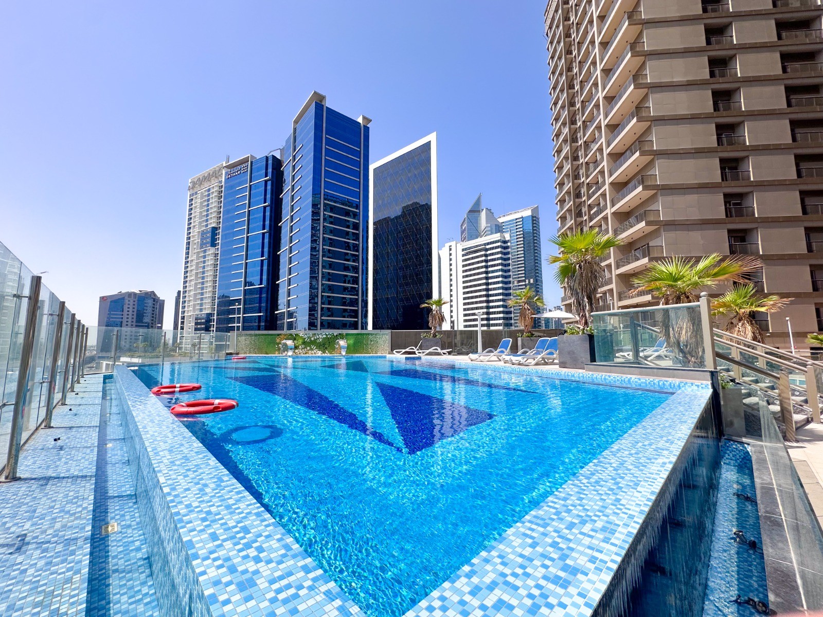 BURJ-VIEWS Spacious studio | Modern interiors | Prime Downtown location - 3