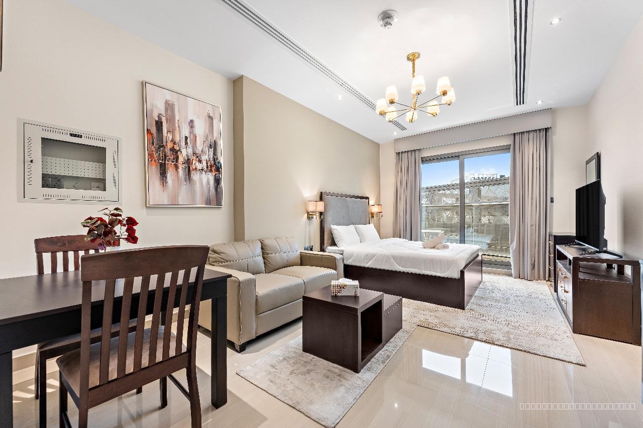 BURJ-VIEWS Spacious studio | Modern interiors | Prime Downtown location - 9