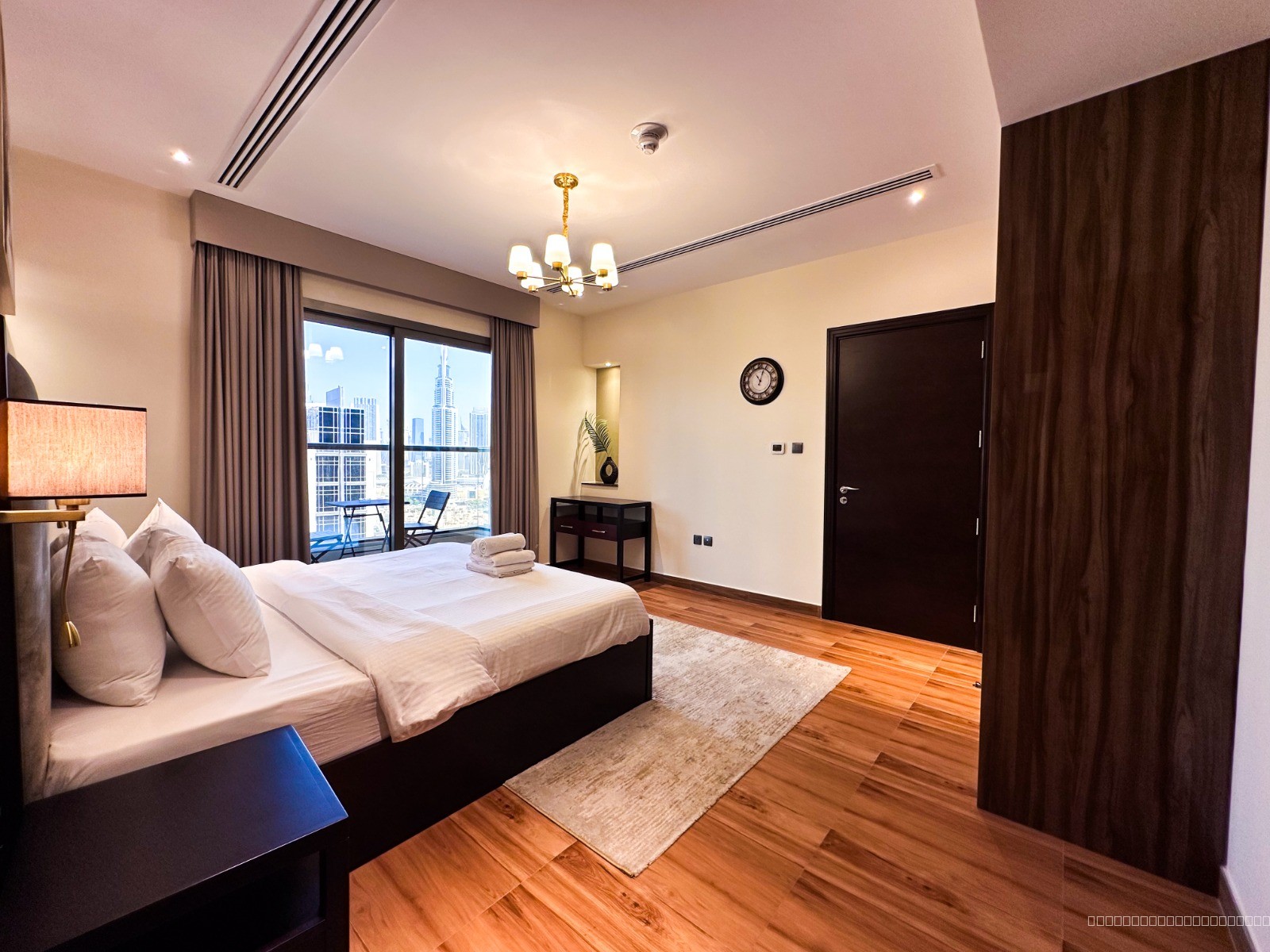Prime 2BR with Burj Khalifa & Dubai Canal View - 13