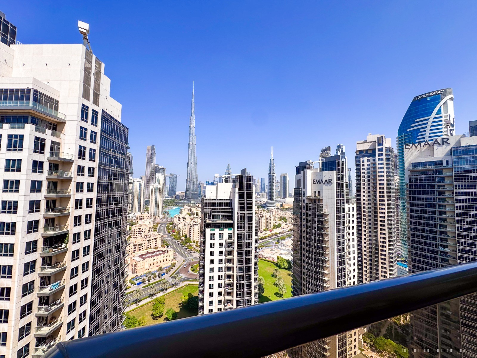 Prime 2BR with Burj Khalifa & Dubai Canal View - 29