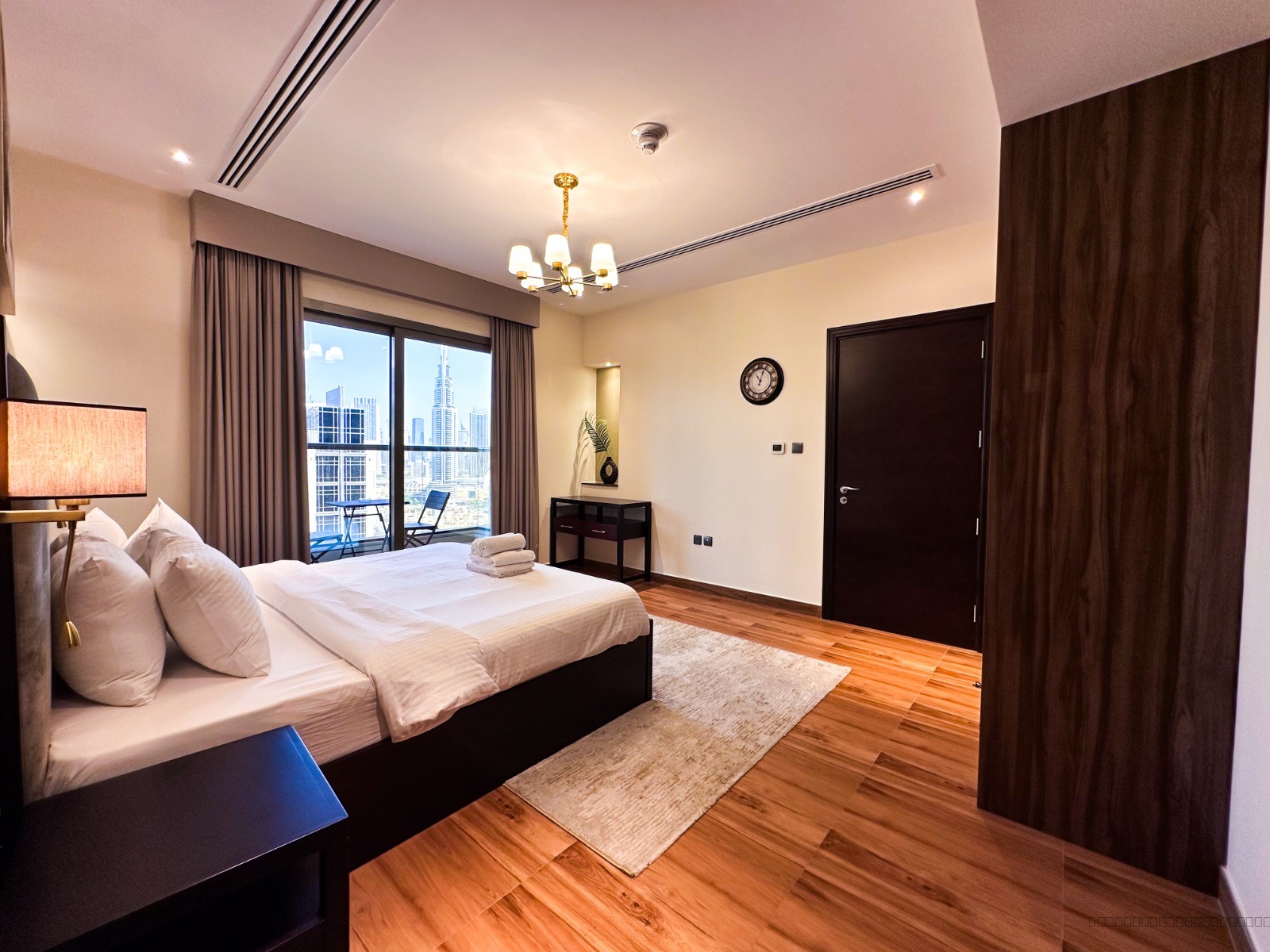 Prime 2BR with Burj Khalifa & Dubai Canal View - 30