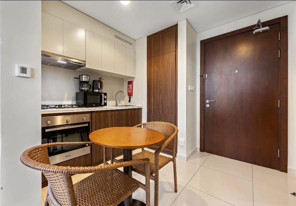 SC-10 Minutes to Downtown Dubai Mall | Bills Included - 9