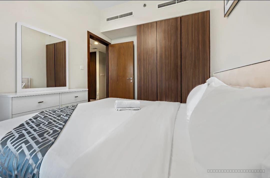 SC-10 Minutes to Downtown Dubai Mall | Bills Included - 17