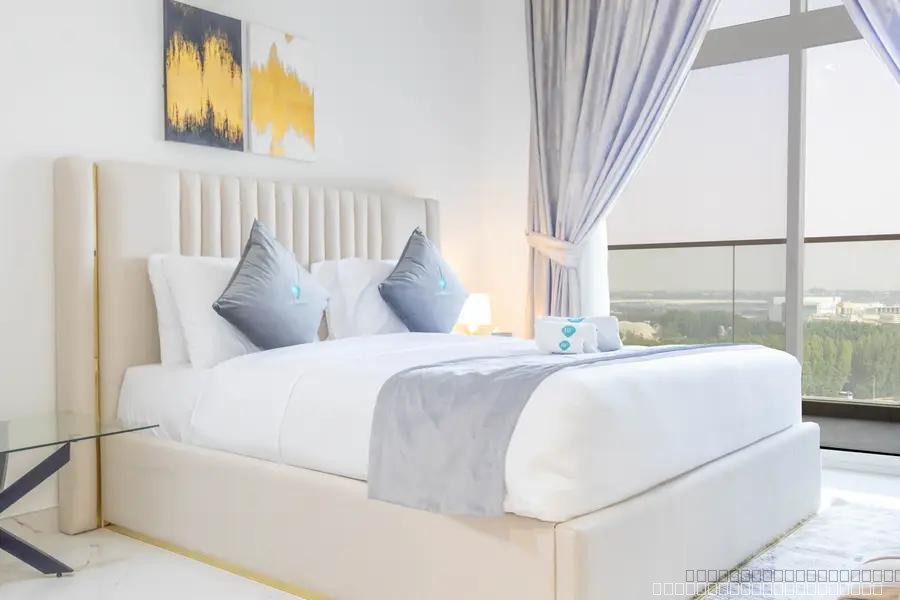 SC- LUXURY 1-BED IN MARINA - 1