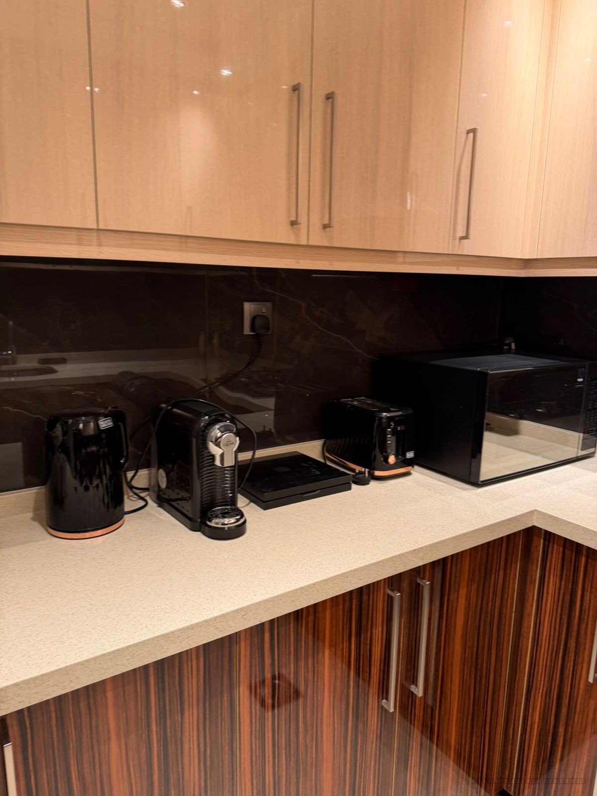 SPACIOUS BURJ VIEWS APARTMENT - 4