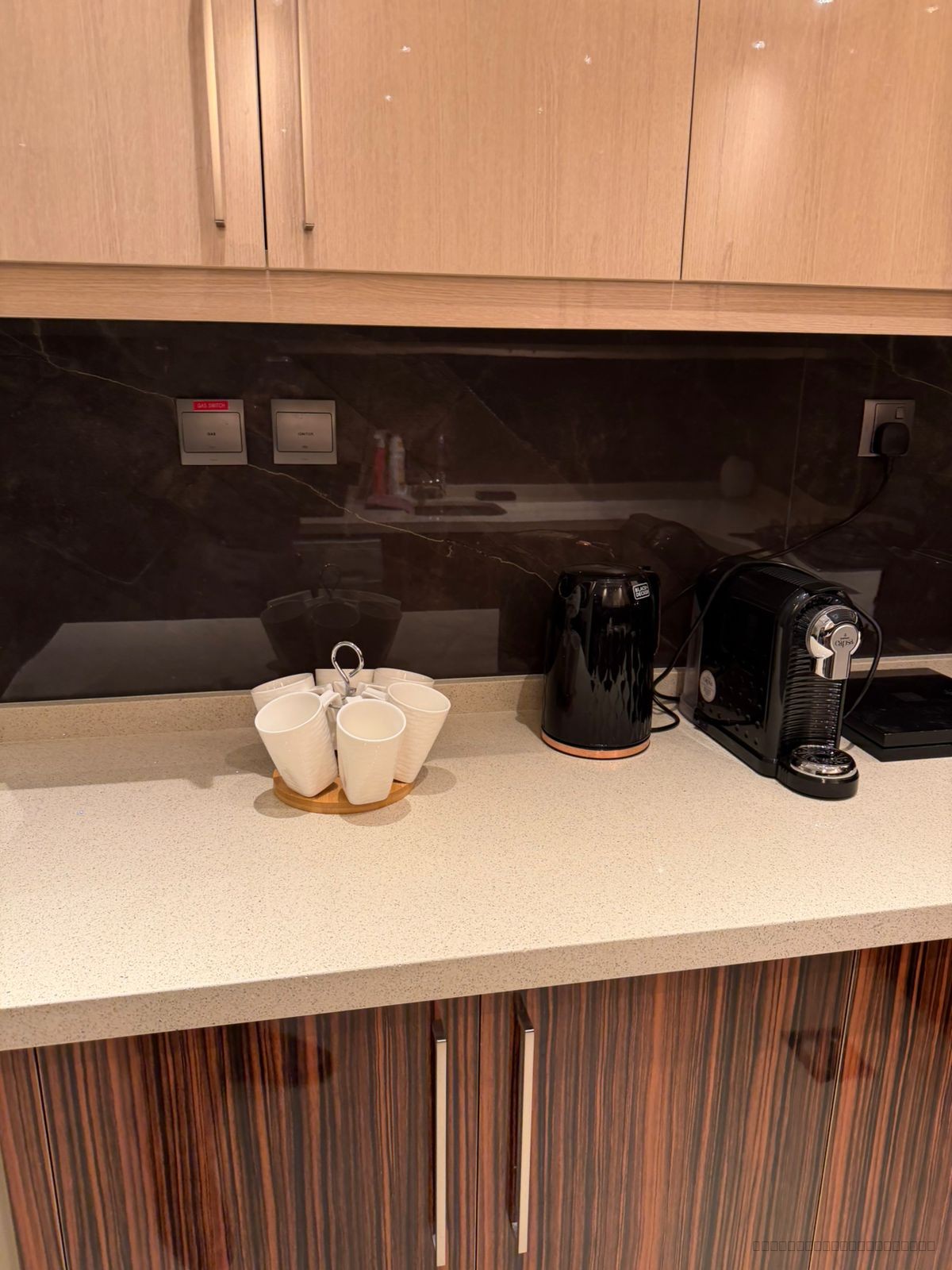 SPACIOUS BURJ VIEWS APARTMENT - 5