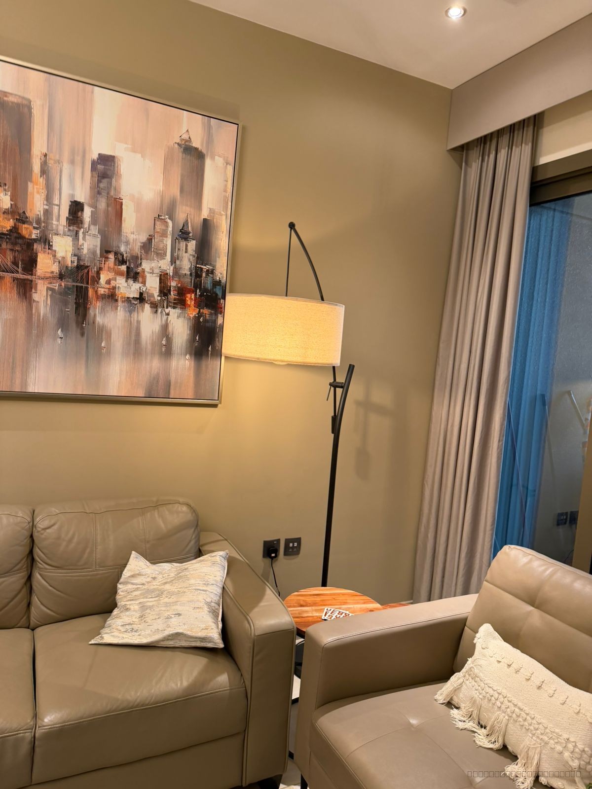 SPACIOUS BURJ VIEWS APARTMENT - 7