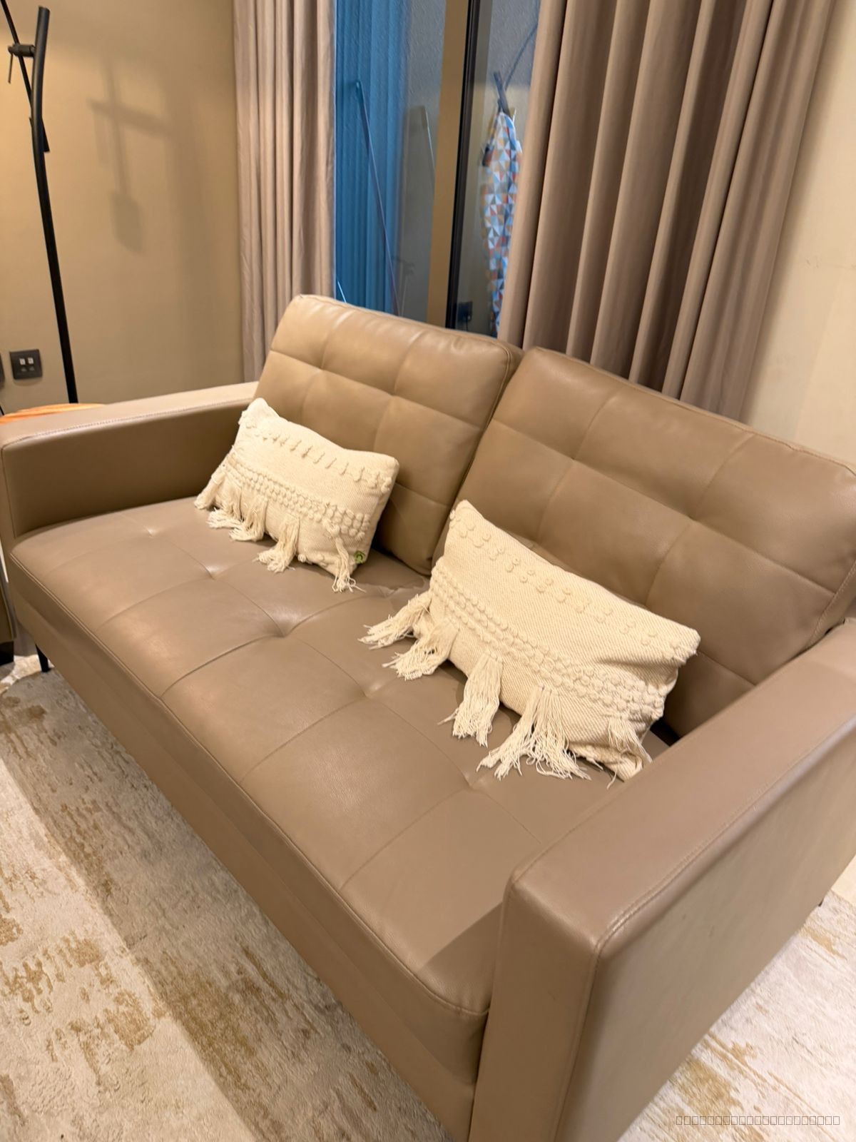 SPACIOUS BURJ VIEWS APARTMENT - 8