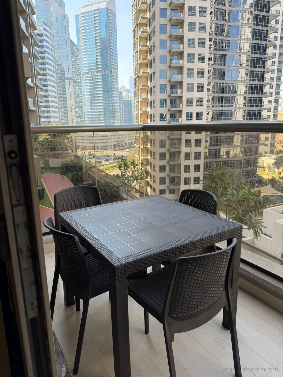 SPACIOUS BURJ VIEWS APARTMENT - 16