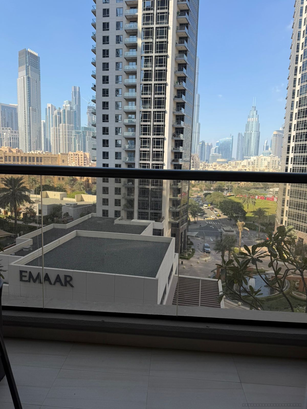 SPACIOUS BURJ VIEWS APARTMENT - 22